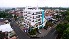 Гостиница Ratu Homestay Malang  Маланг